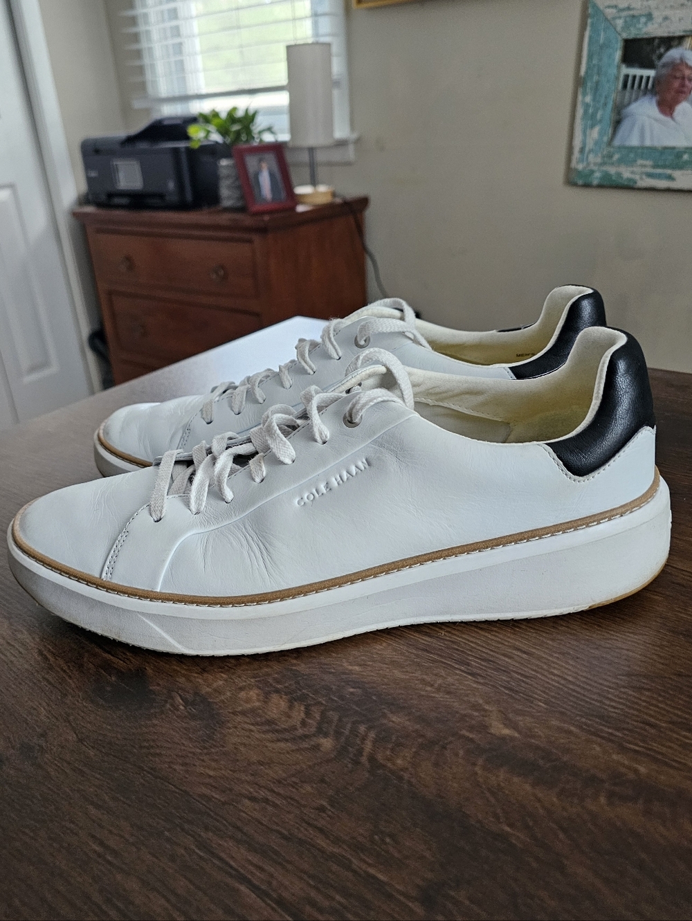 Cole Haan White Leather Low-Top Sneakers with Black Heel Tab Mens 11